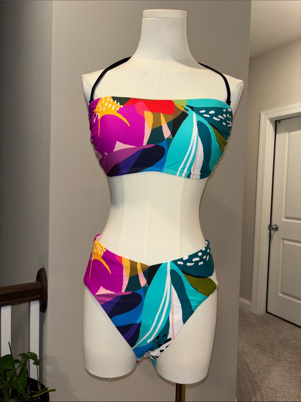 Abstract Multicolor Bandeau Bikini with Removable Strap